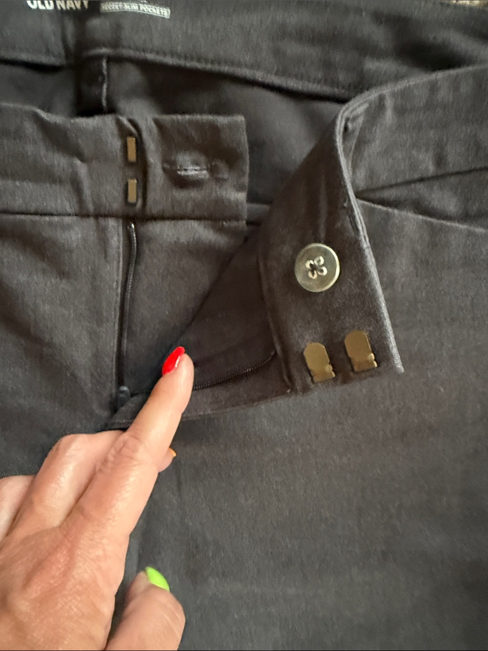 Old Navy Women's Black Tapered Dress Pants - Picture 3 of 4